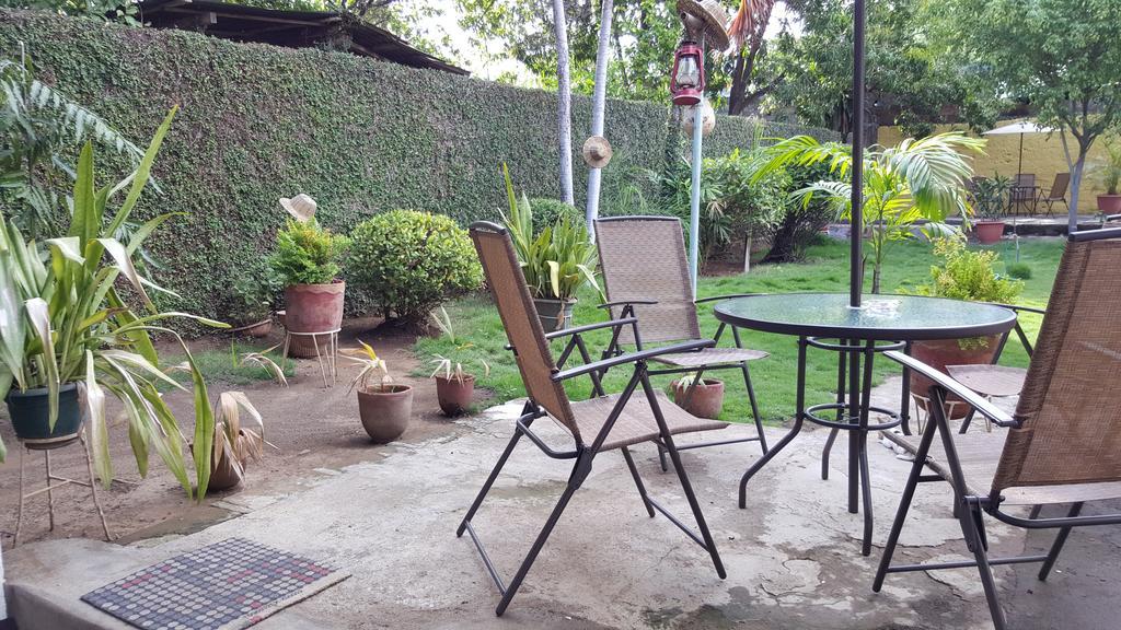 Hostal El Jardin León Exteriör bild