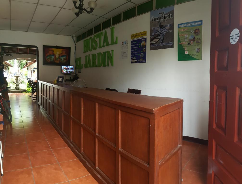 Hostal El Jardin León Exteriör bild